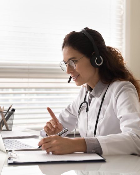 Pourquoi externaliser son secrétariat médical permet de mieux gérer son cabinet